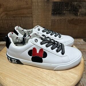 Disney Minnie Mouse Sneaker Women Size 8 White Ground Up Lace Up Court Shoes NWT